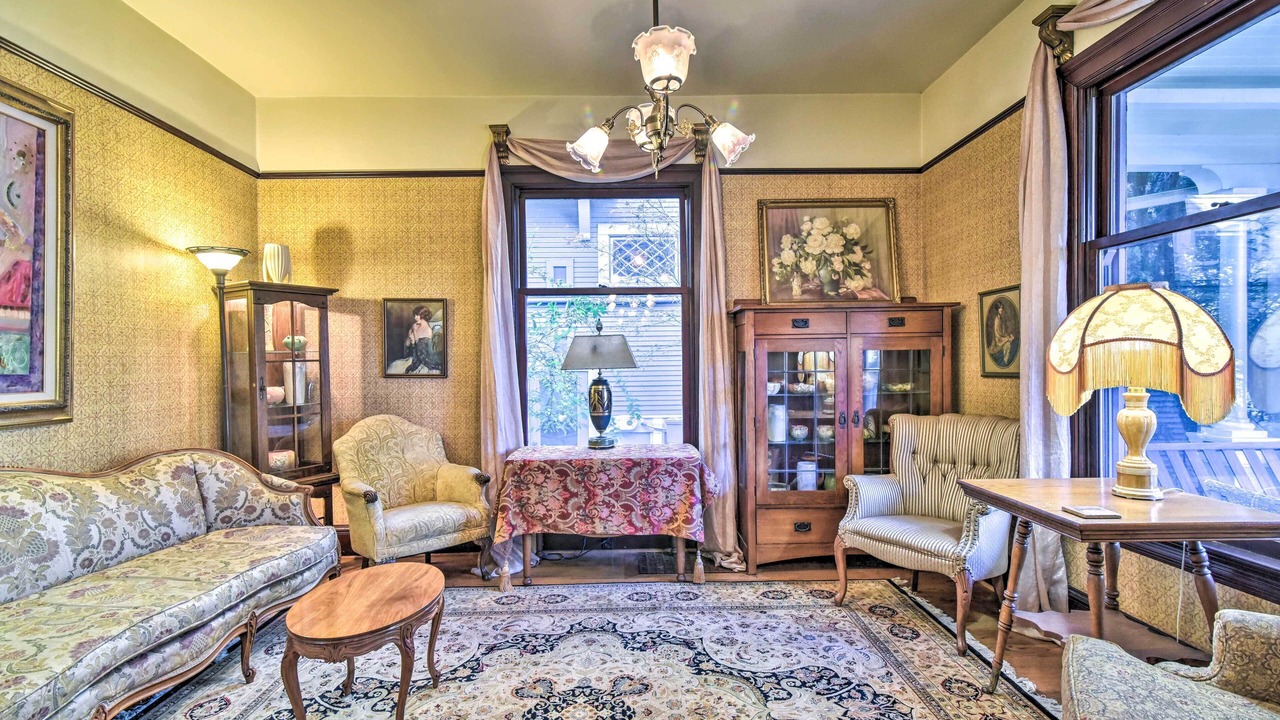 Photo of Livingroom in Irvington