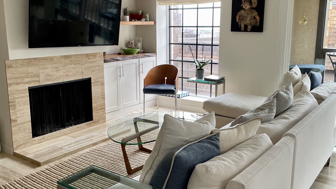 Photo of Livingroom in Del Mar Heights
