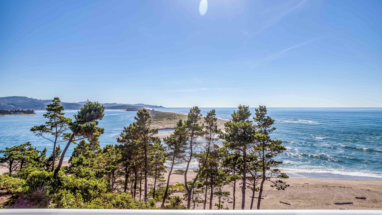 Photo of Others in Lincoln City
