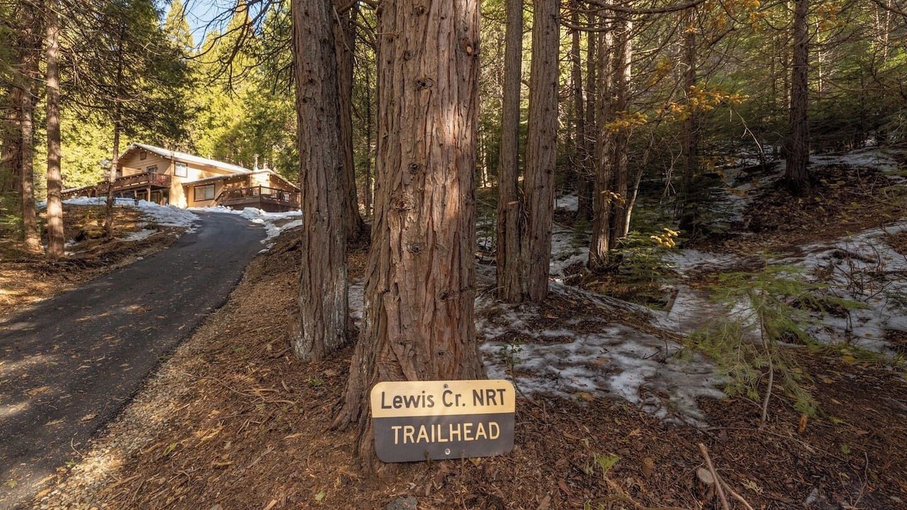 Photo of Outdoor in Sugar Pine