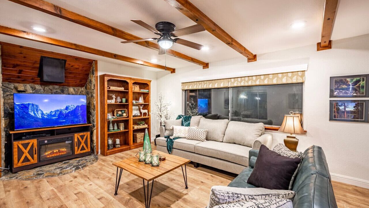 Photo of Livingroom in Sugar Pine