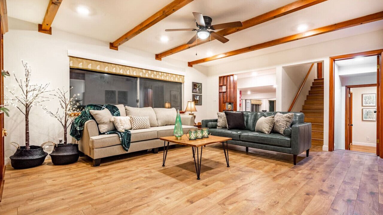 Photo of Livingroom in Sugar Pine