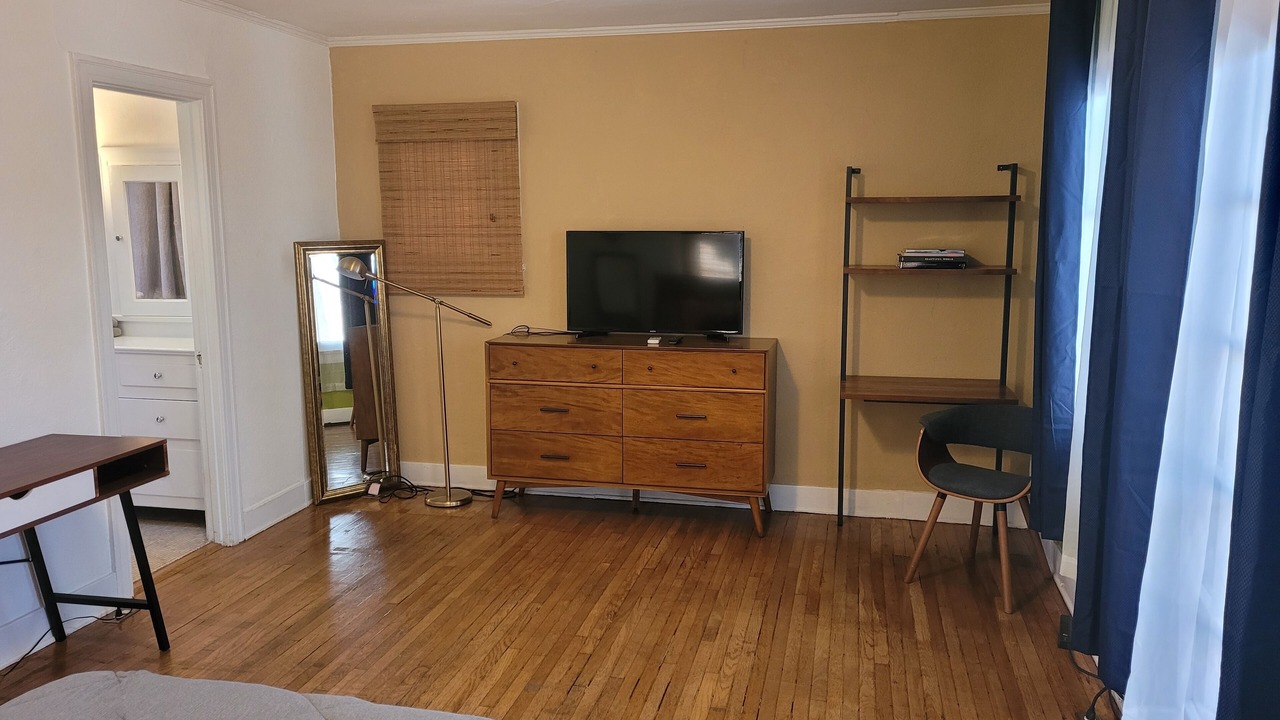 Photo of Bedroom in Hollywood