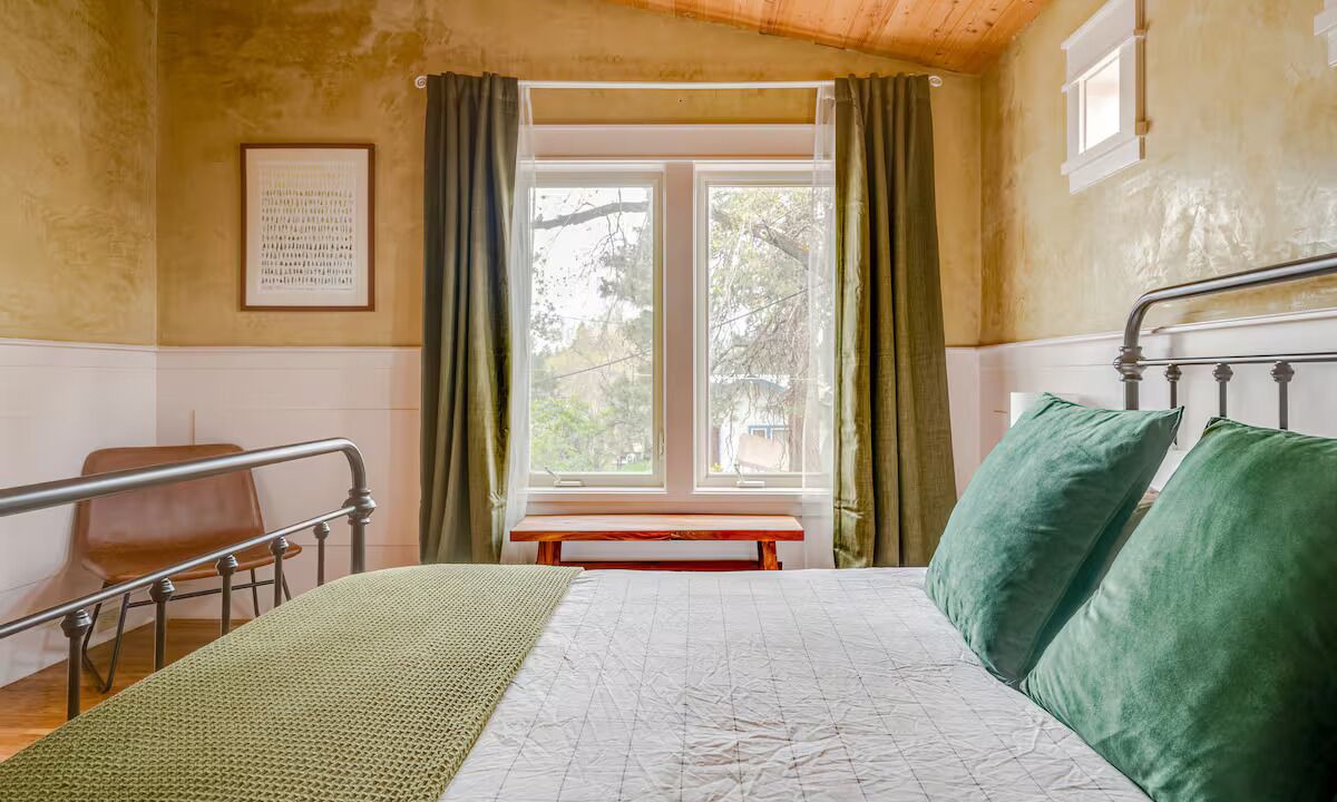 Photo of Bedroom in Old Bend