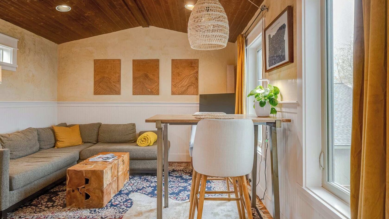 Photo of Livingroom in Old Bend