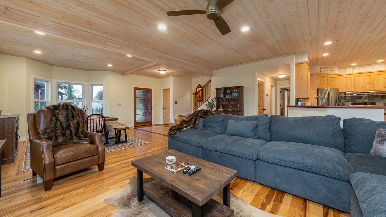 Photo of Livingroom in Forest Meadows