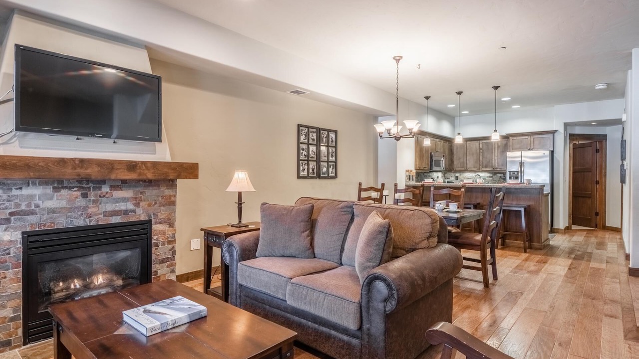 Photo of Livingroom in Woodwinds