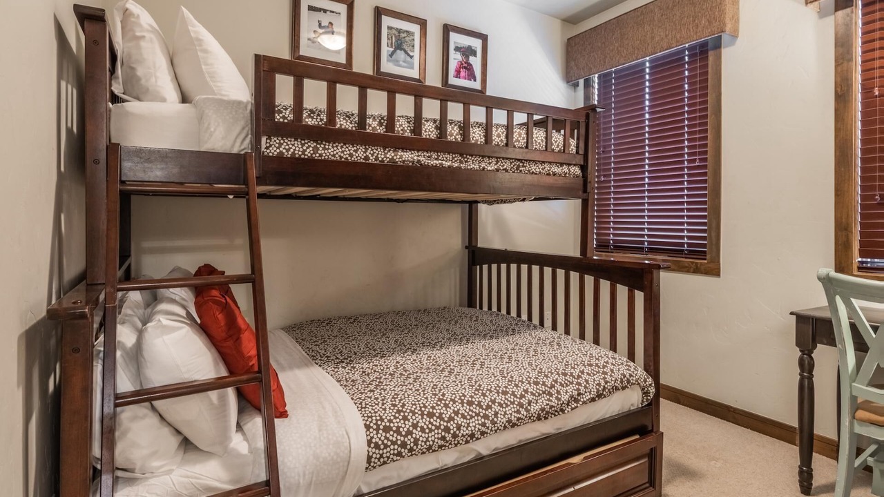 Photo of Bedroom in Woodwinds