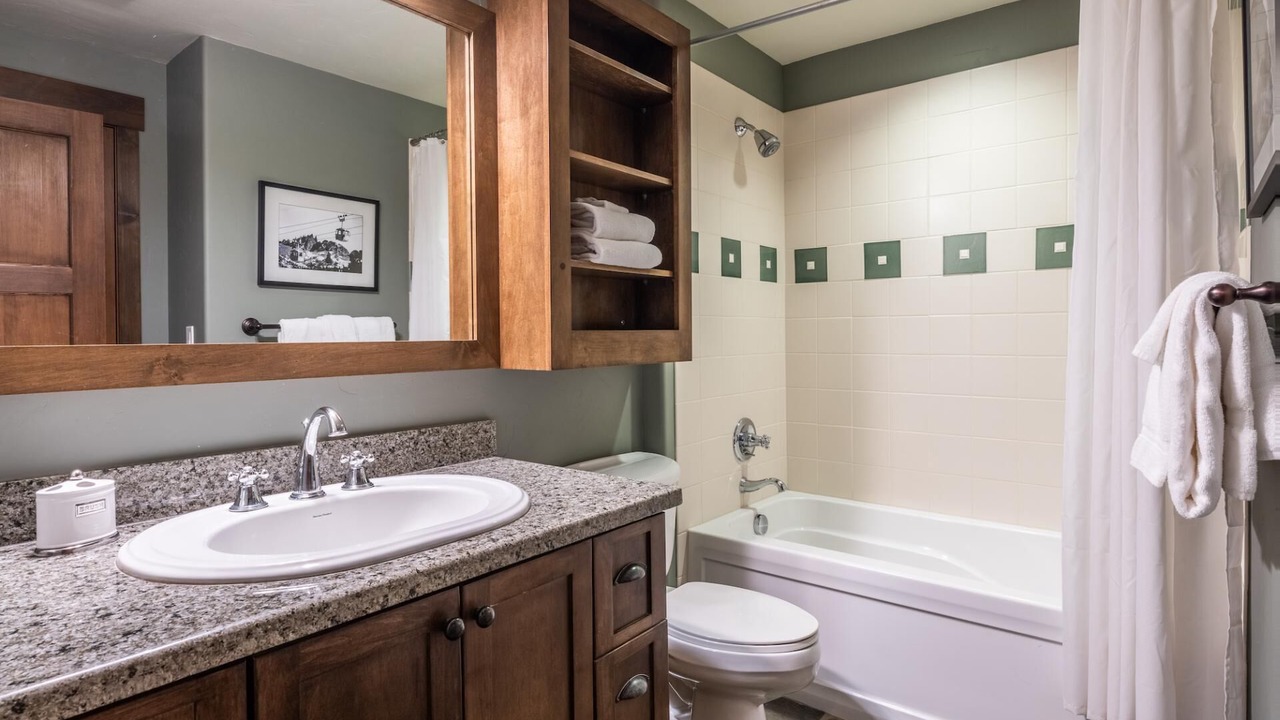 Photo of Bathroom in Woodwinds