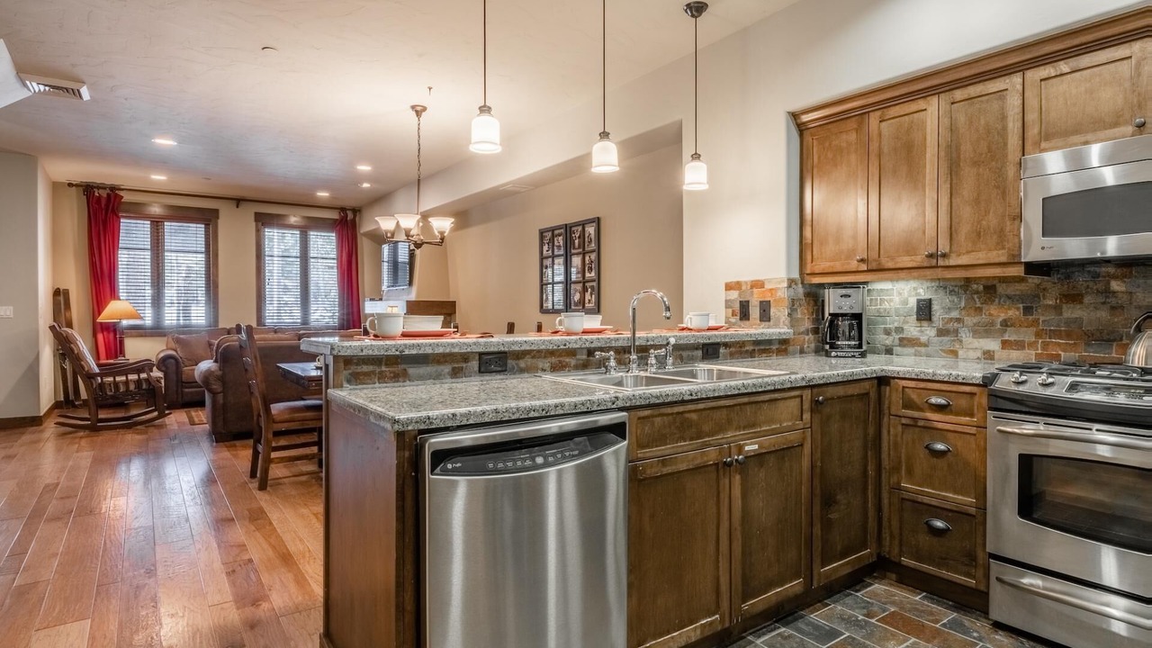 Photo of Kitchen in Woodwinds