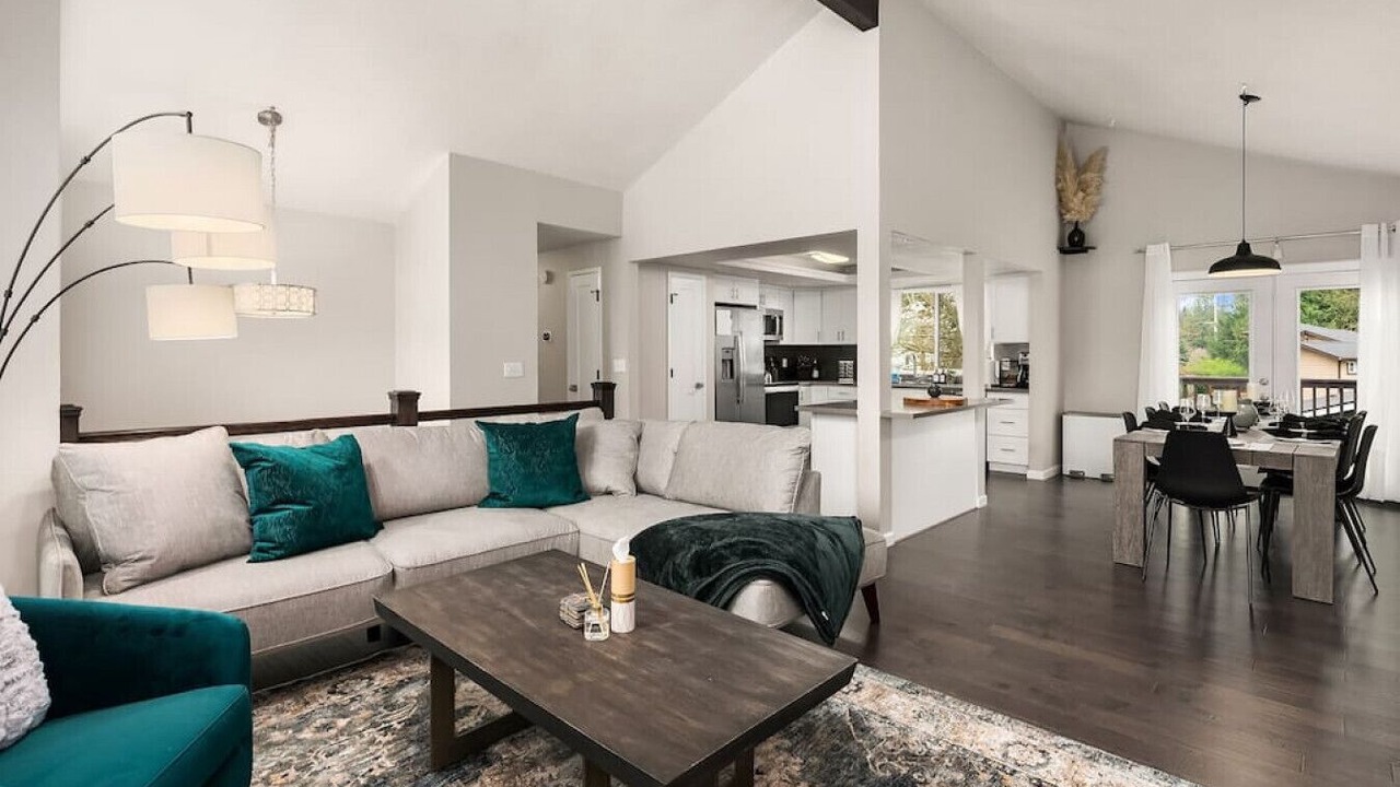 Photo of Livingroom in Central Houghton