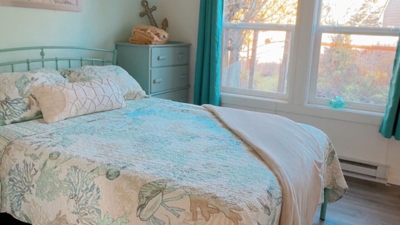 Photo of Bedroom in Coos Bay