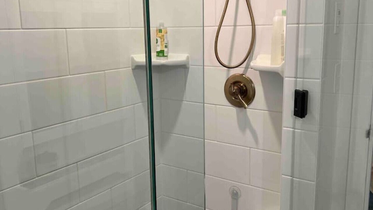 Photo of Bathroom in Coos Bay