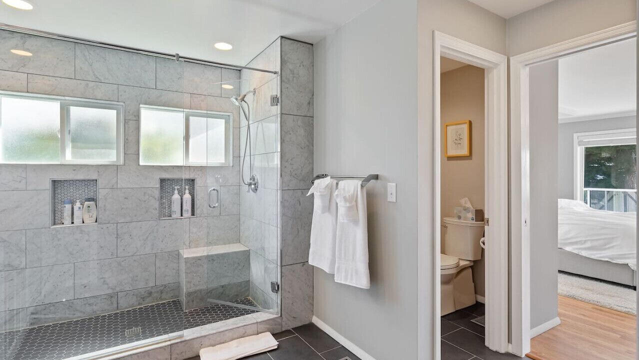 Photo of Bathroom in Broadview
