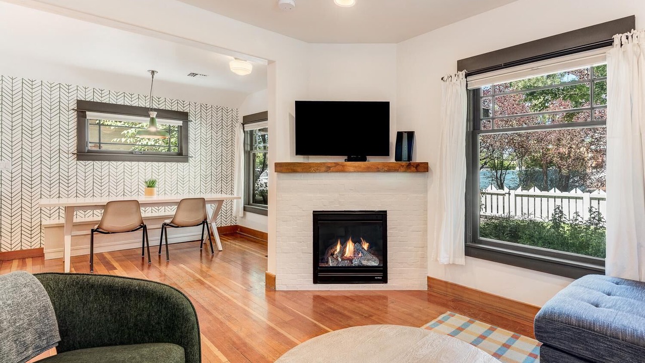 Photo of Livingroom in Old Bend