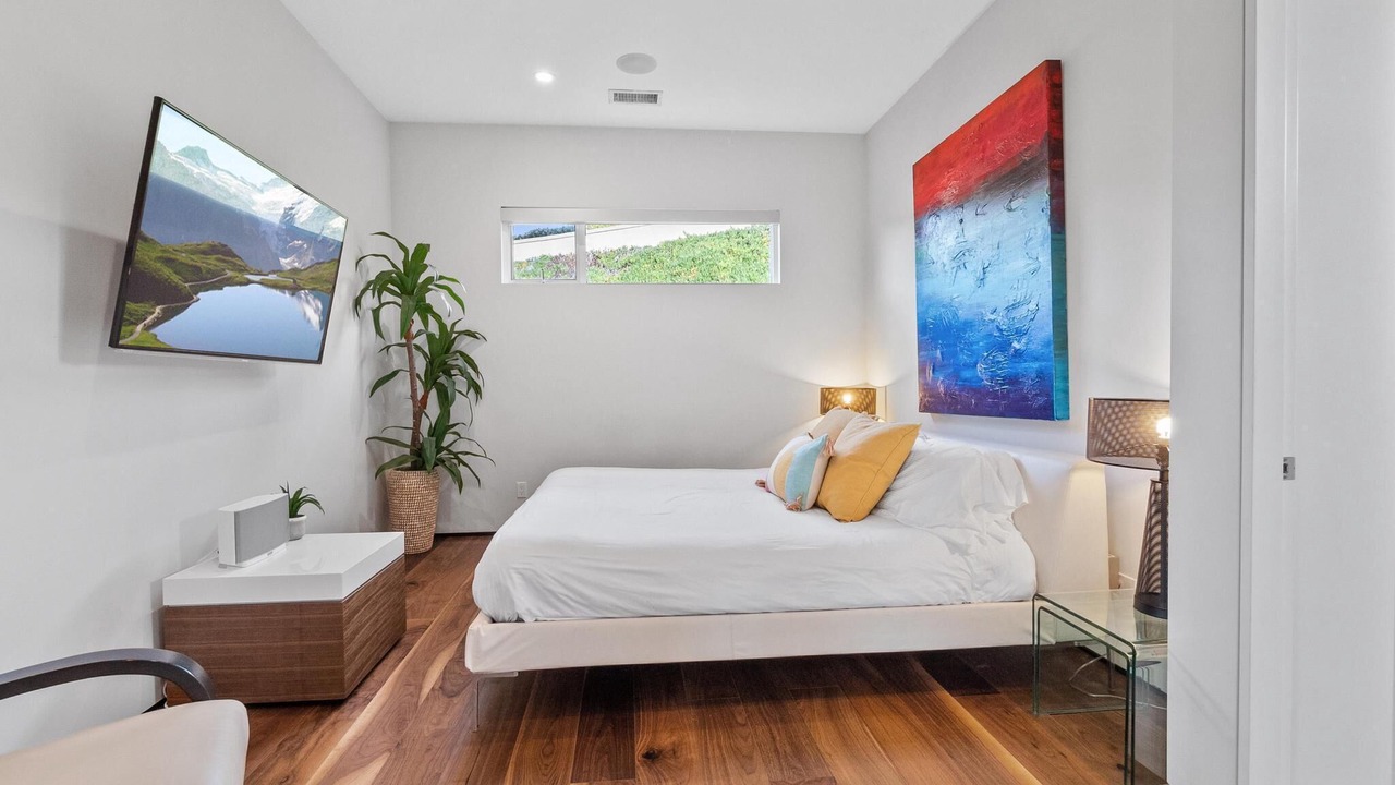 Photo of Bedroom in Solana Beach