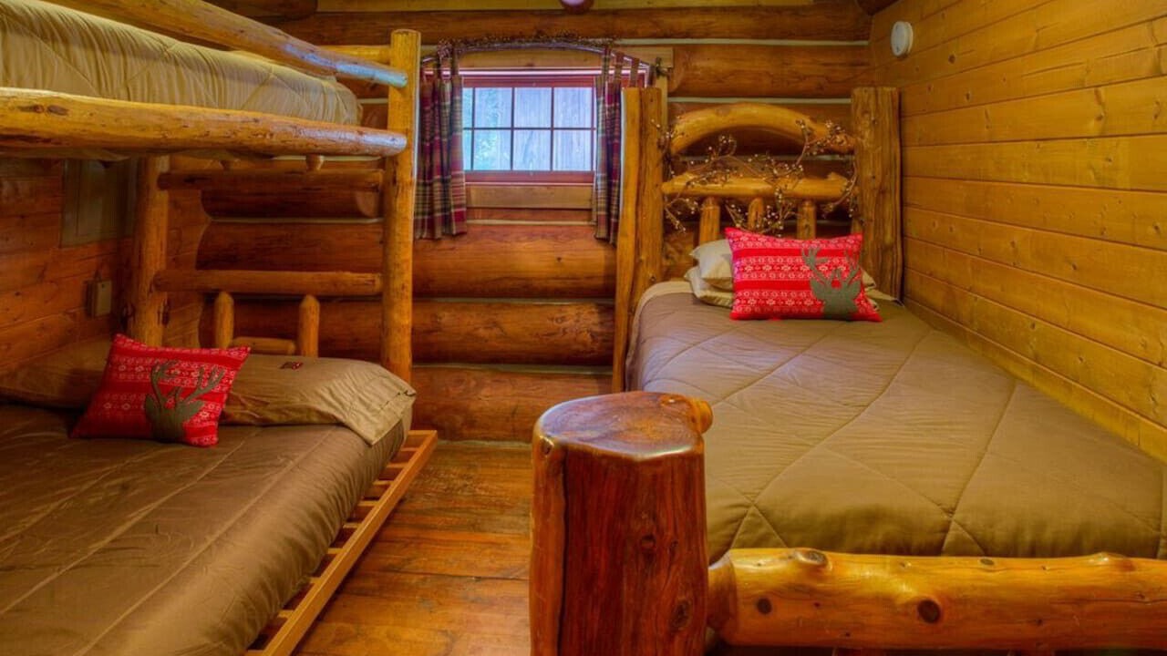 Photo of Bedroom in Raymond