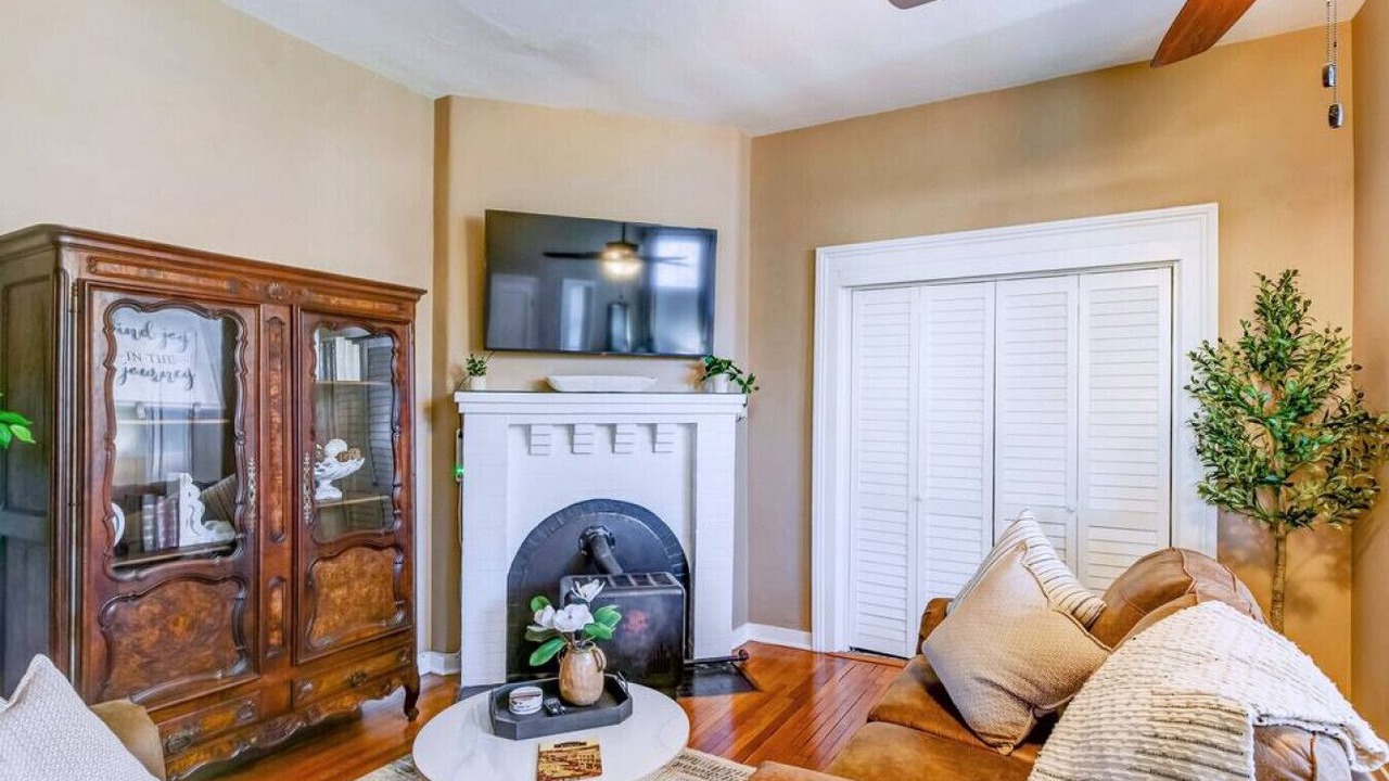 Photo of Livingroom in Chico
