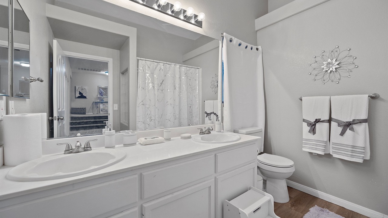 Photo of Bathroom in Fort Apache