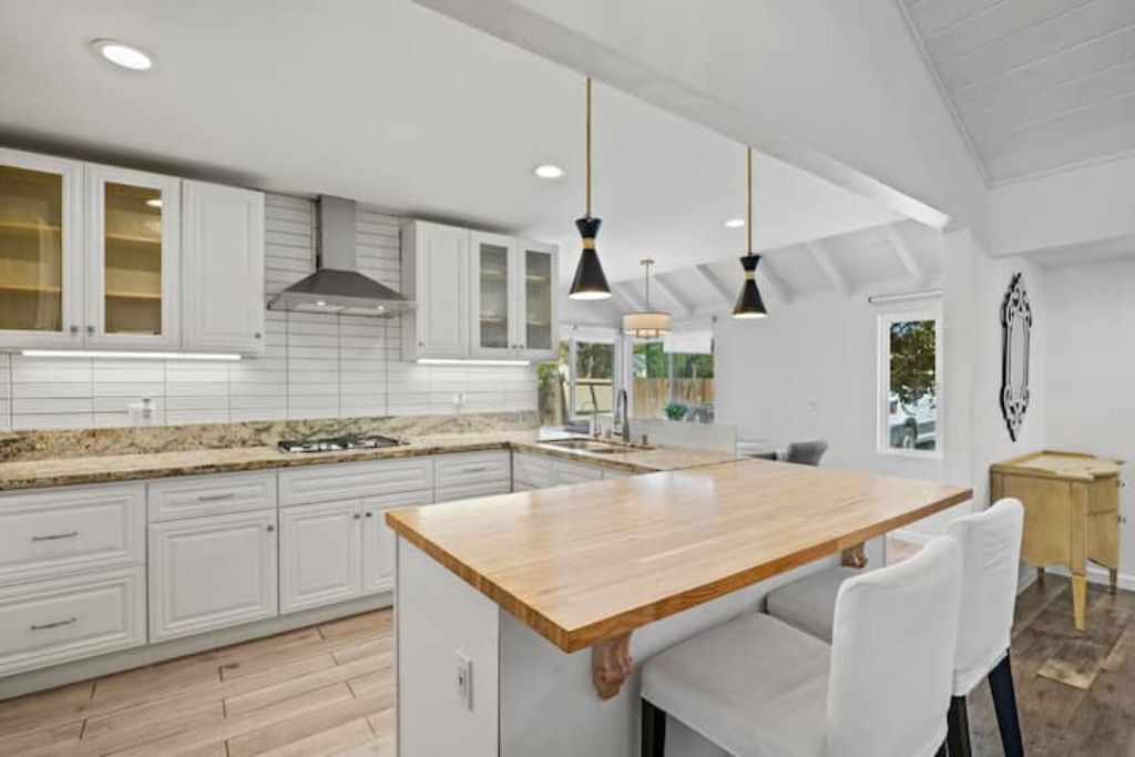 Photo of Kitchen in Lake Balboa