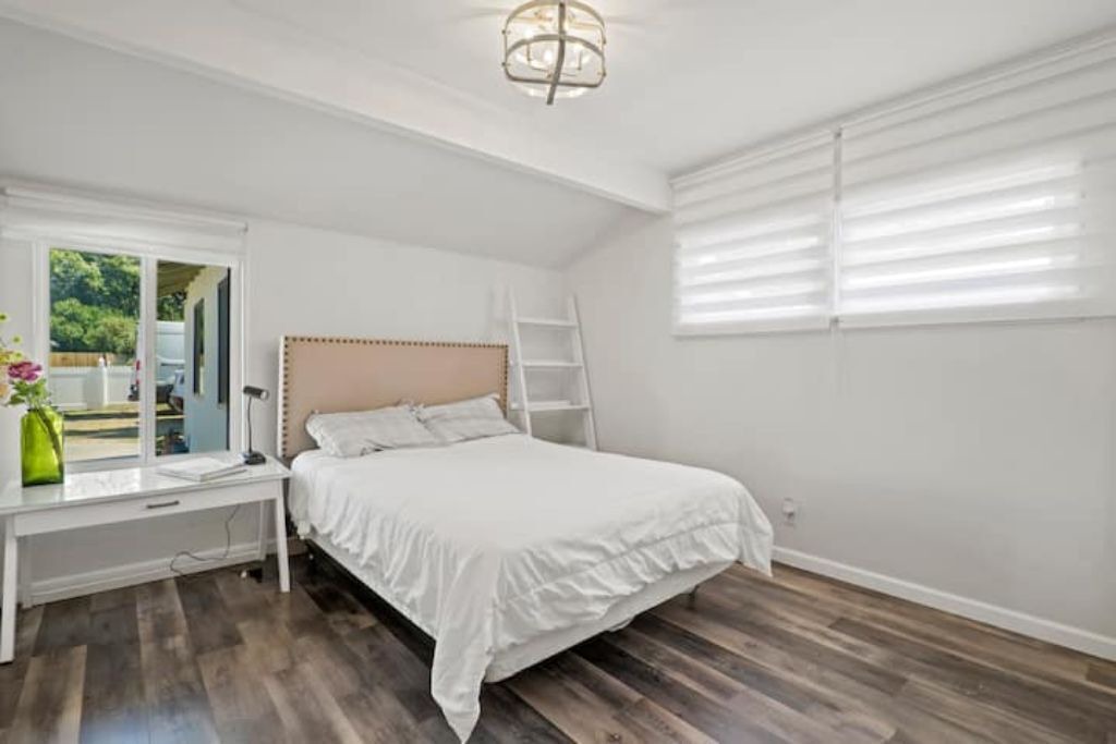 Photo of Bedroom in Lake Balboa