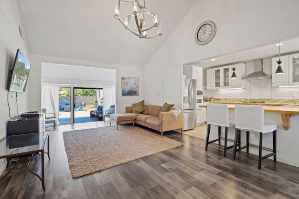 Photo of Livingroom in Lake Balboa