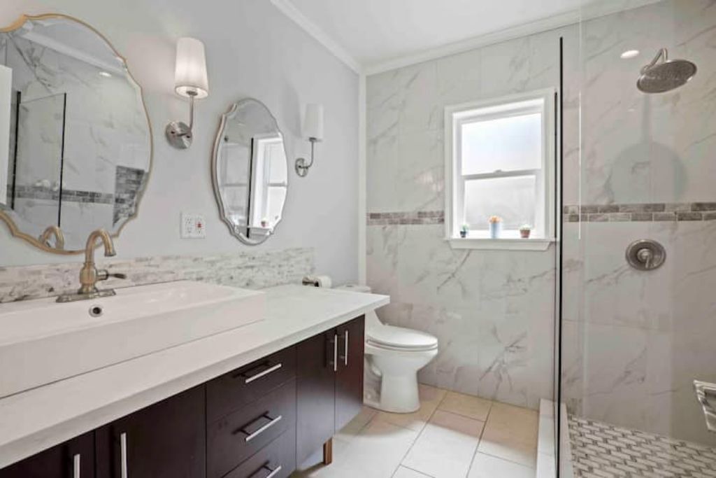 Photo of Bathroom in Lake Balboa