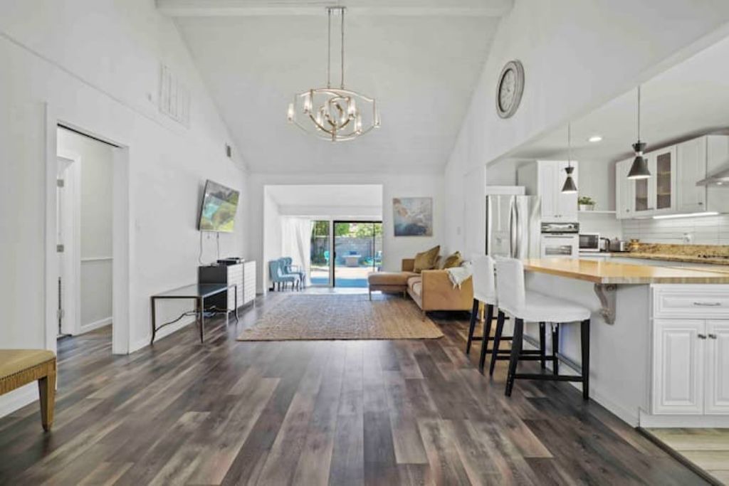 Photo of Livingroom in Lake Balboa