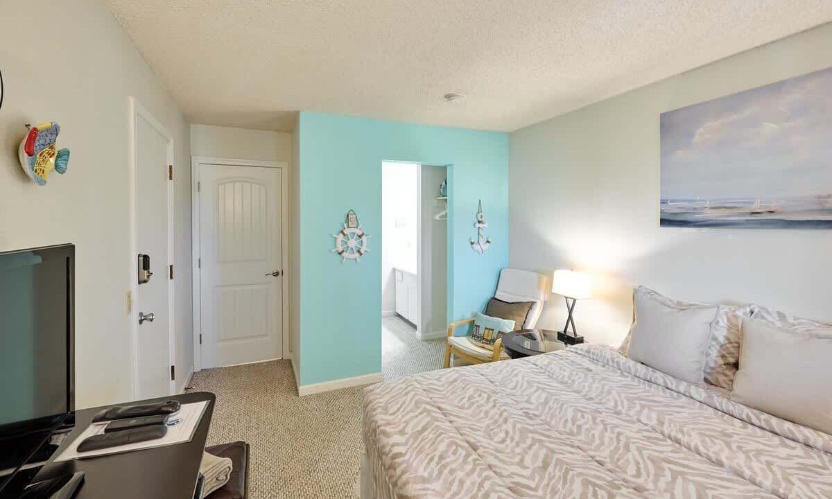 Photo of Bedroom in Lincoln City