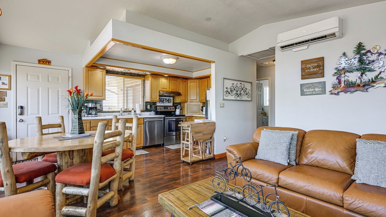 Photo of Livingroom in Apple Valley