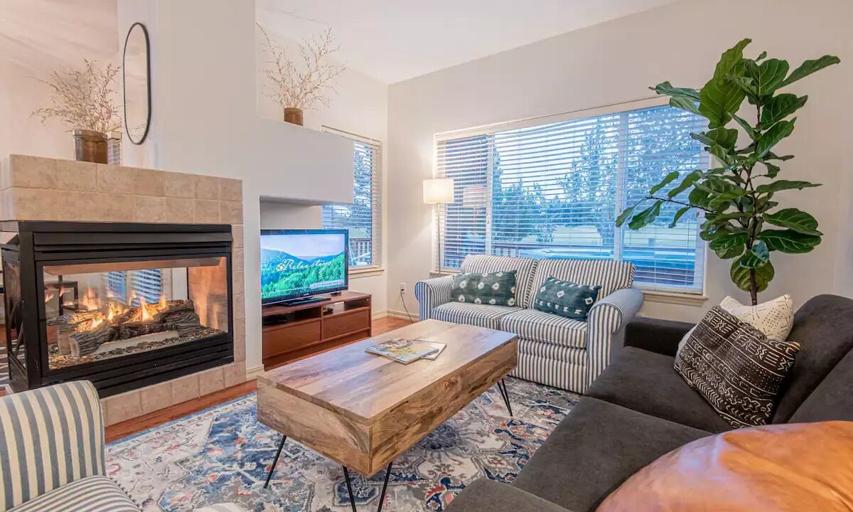 Photo of Livingroom in Redmond