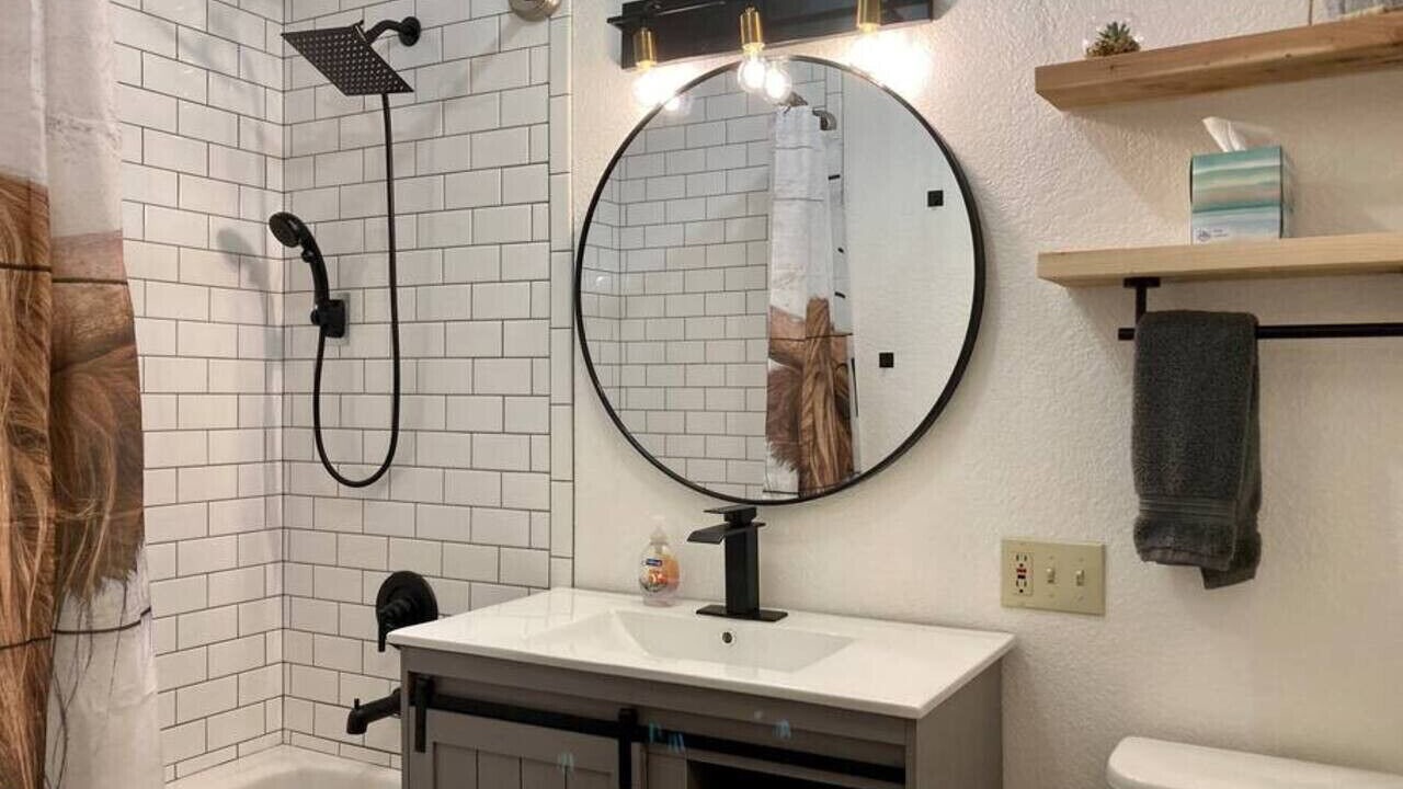 Photo of Bathroom in Susanville