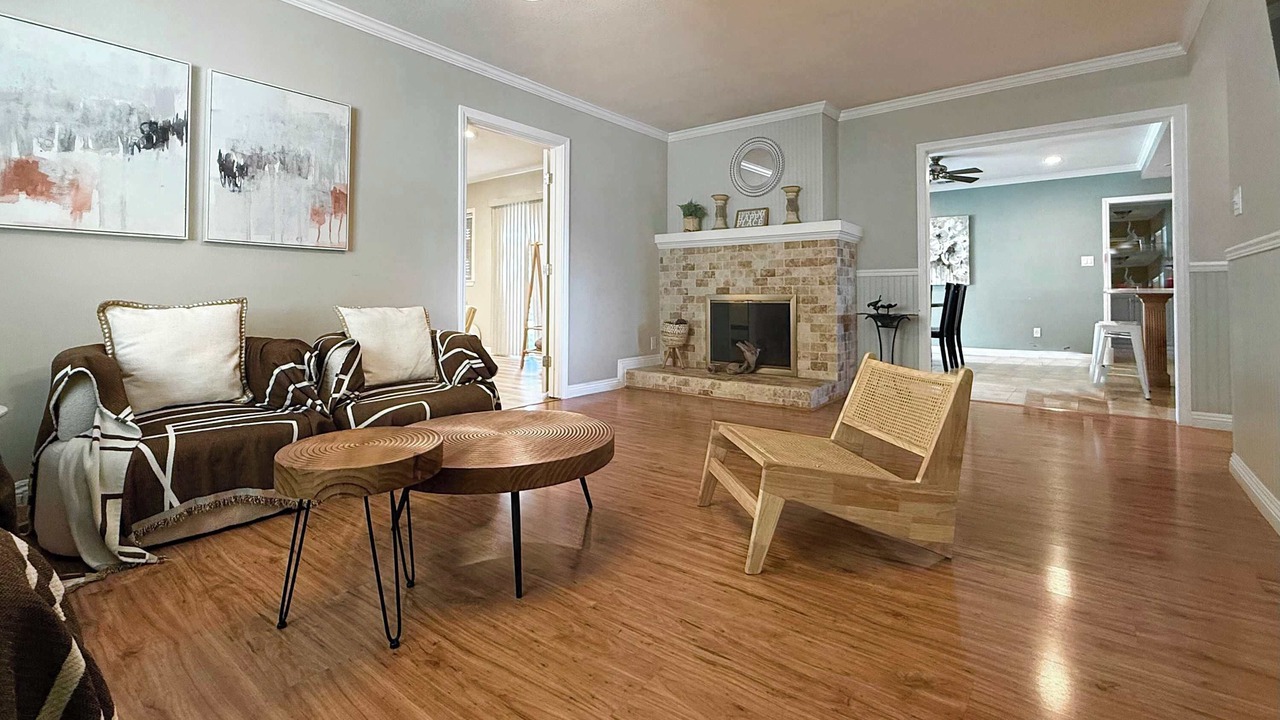 Photo of Livingroom in Northwest Anaheim