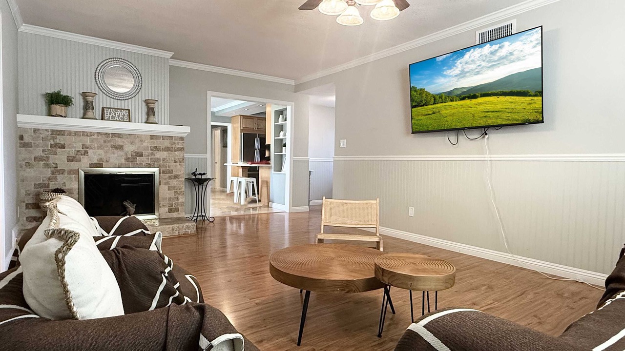 Photo of Livingroom in Northwest Anaheim