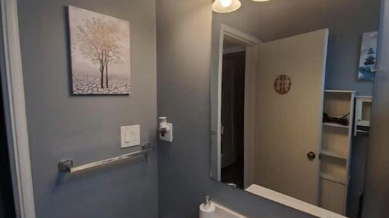 Photo of Bathroom in Pittsburg