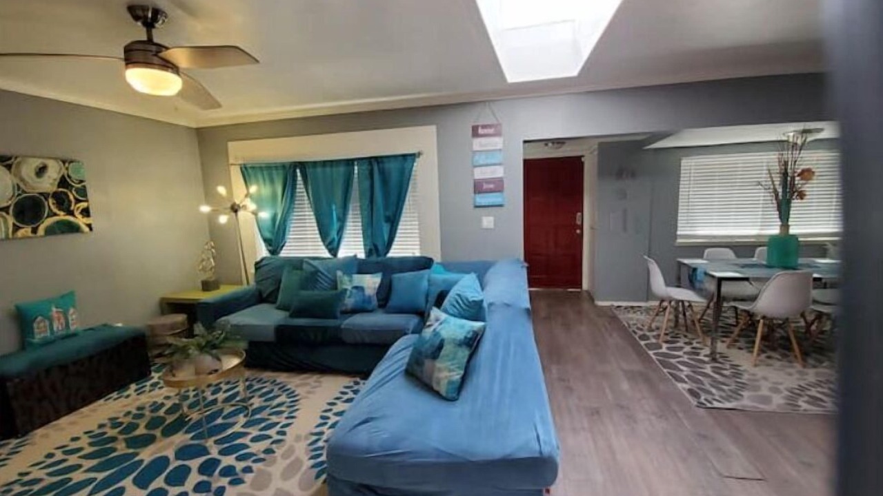 Photo of Livingroom in Pittsburg