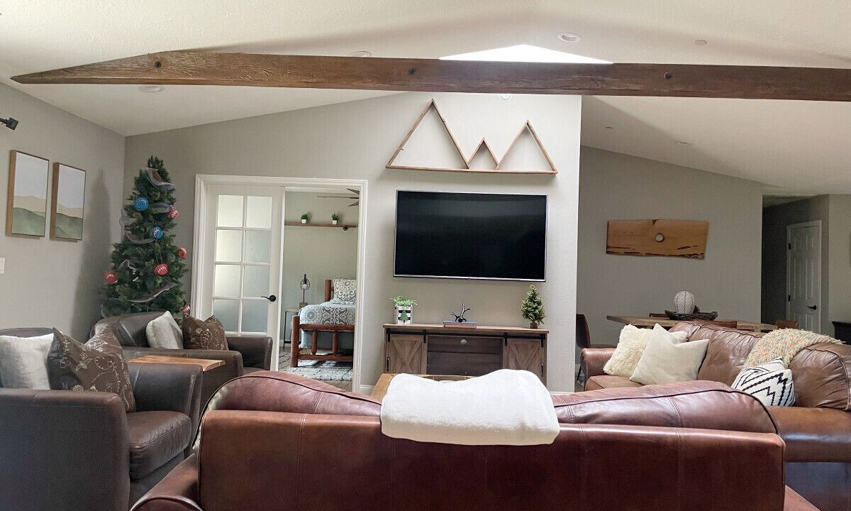 Photo of Bedroom in Wrightwood