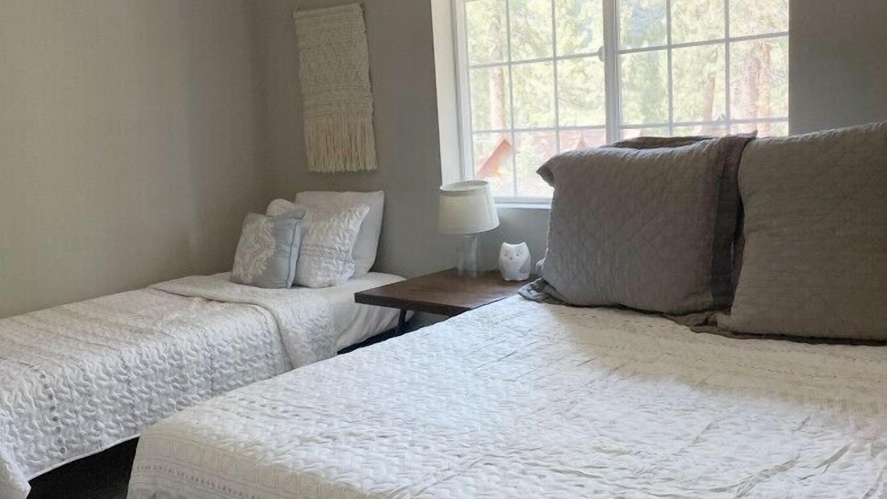 Photo of Bedroom in Wrightwood