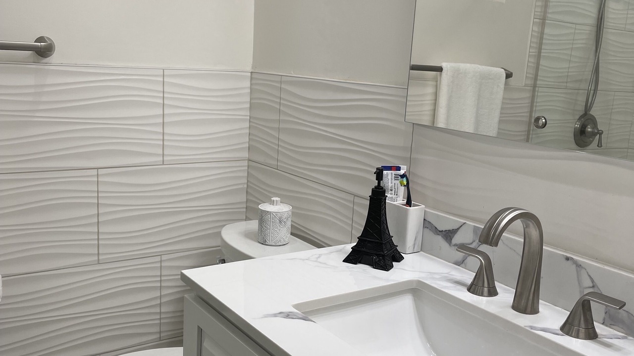 Photo of Bathroom in Northwest Anaheim