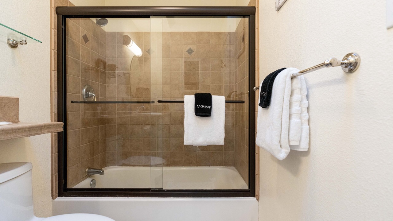 Photo of Bathroom in Lakeside