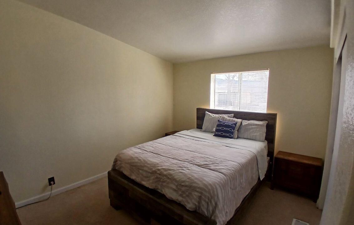 Photo of Bedroom in Olancha