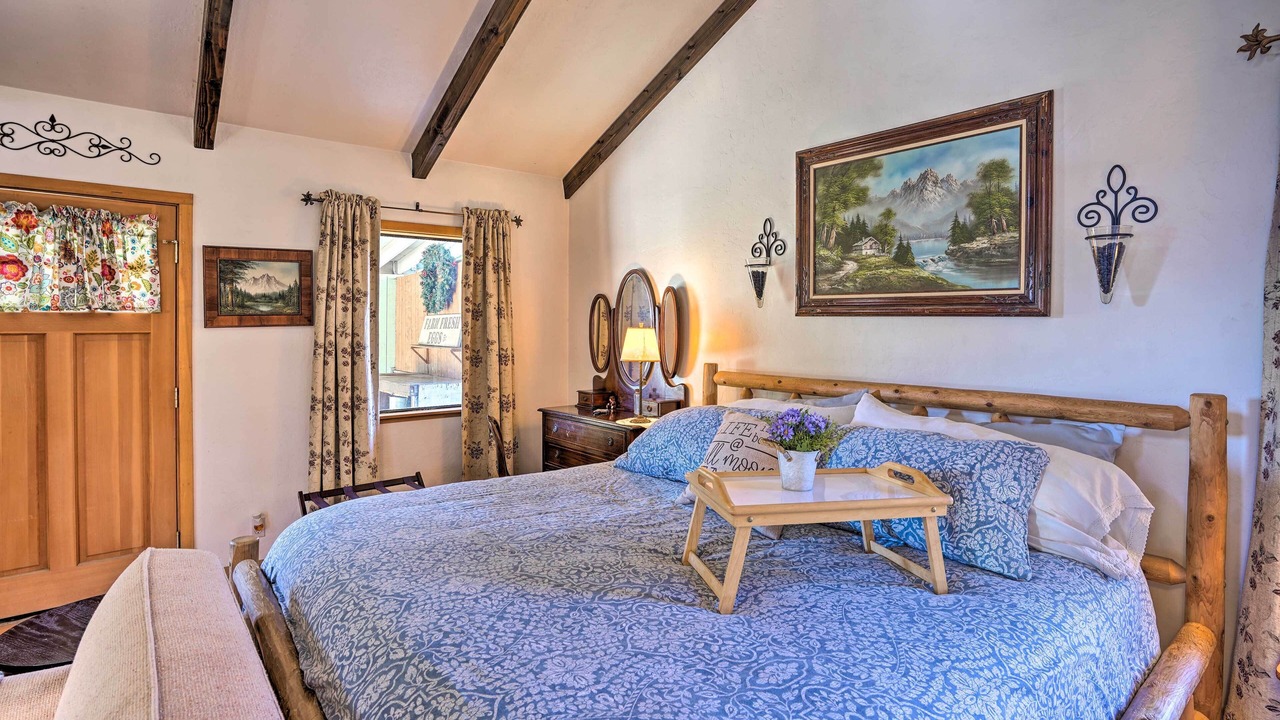 Photo of Bedroom in Julian