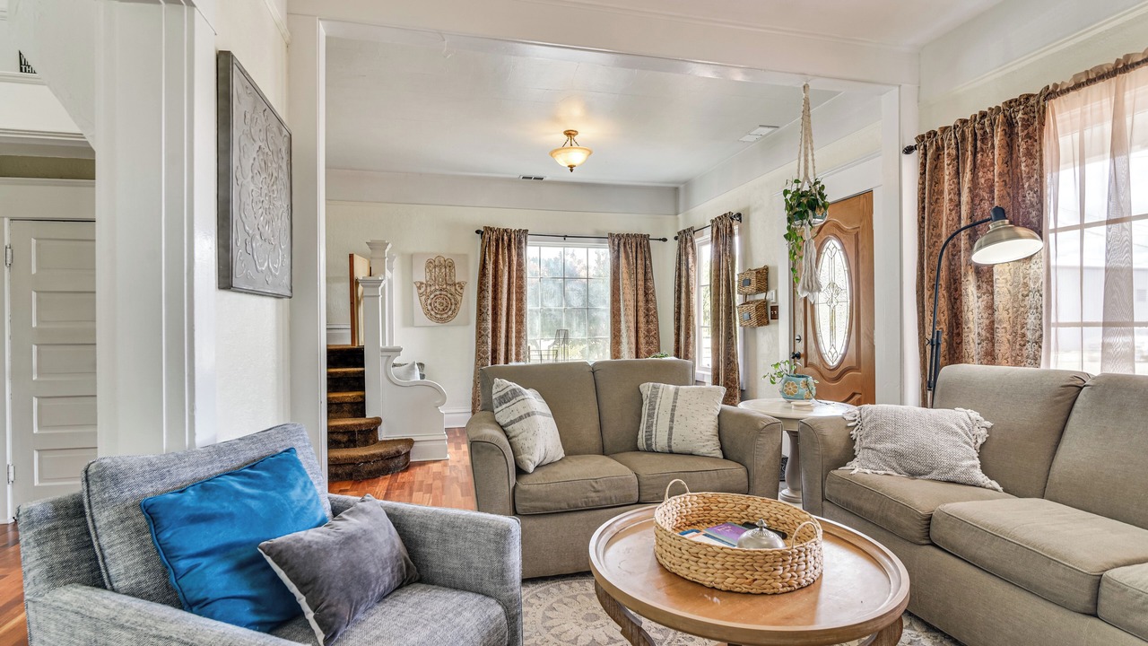 Photo of Livingroom in Scappoose