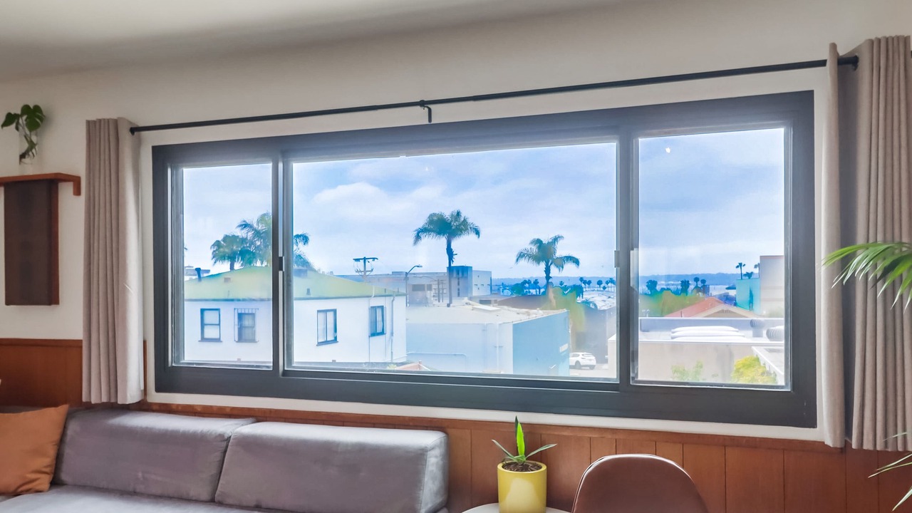 Photo of Livingroom in Harborview