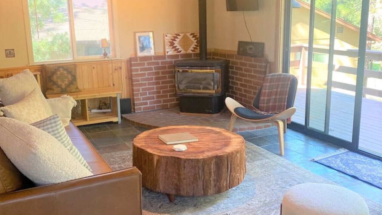Photo of Livingroom in Groveland