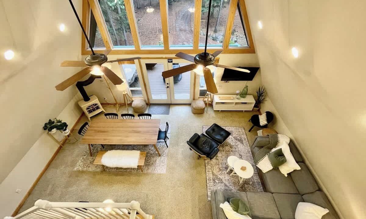 Photo of Bedroom in Shingletown