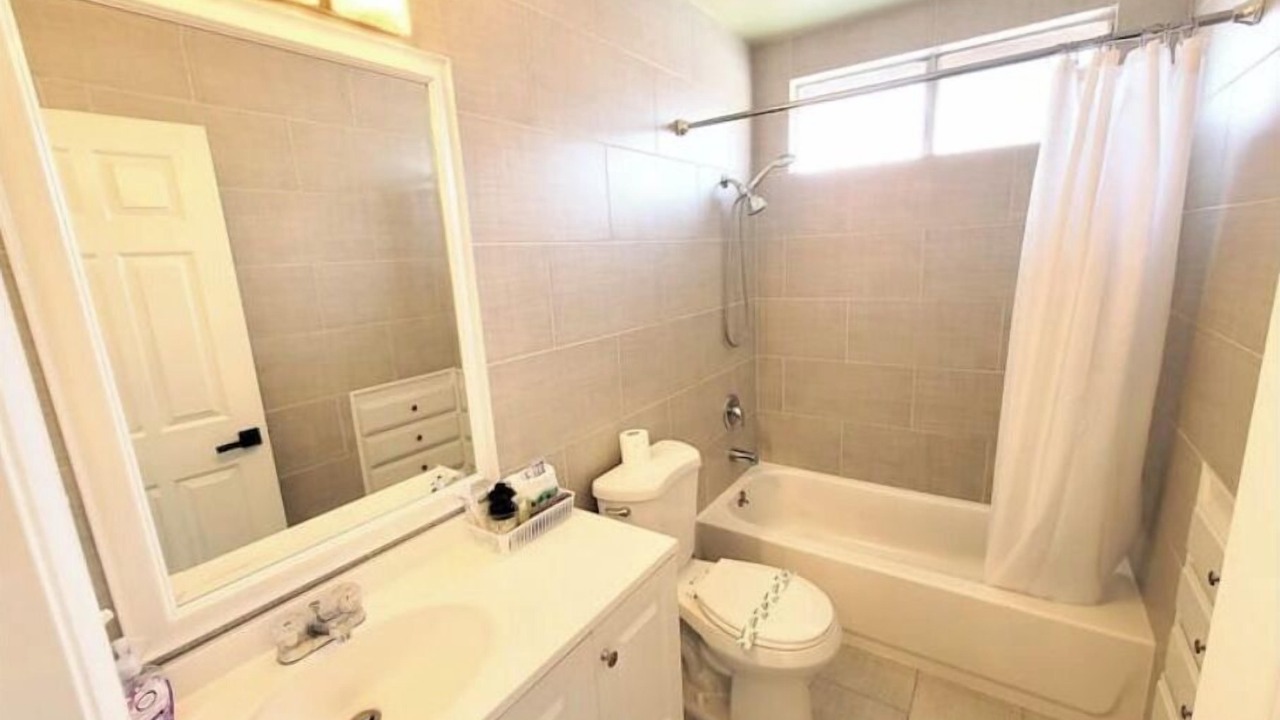 Photo of Bathroom in Chinatown