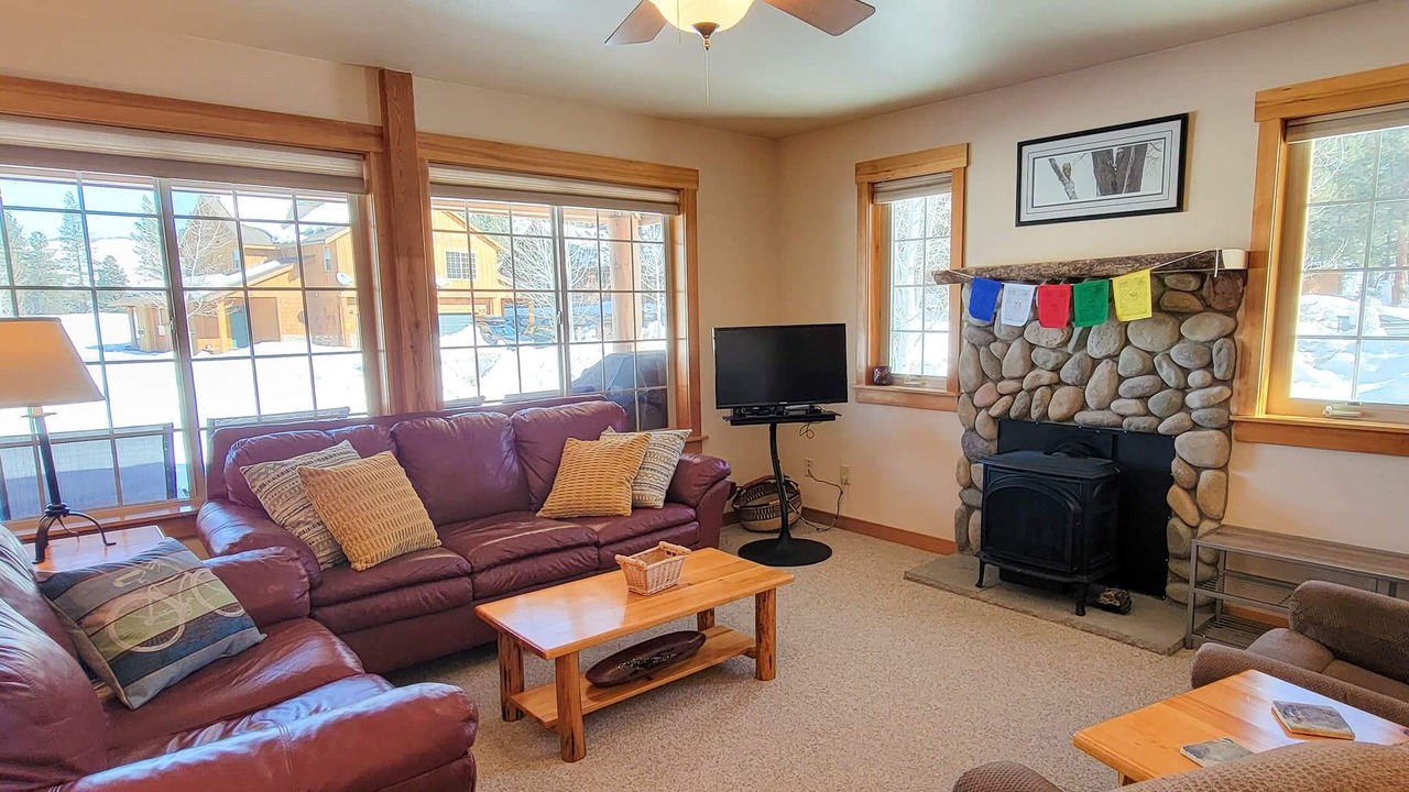 Photo of Livingroom in Winthrop