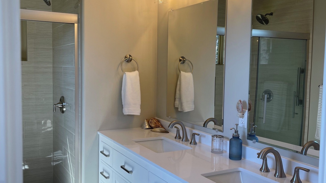 Photo of Bathroom in Shelter Cove