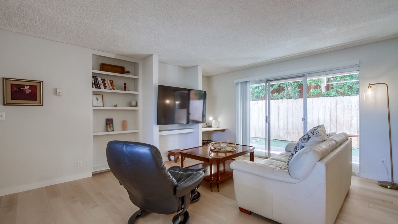 Photo of Livingroom in Olde Solana Beach